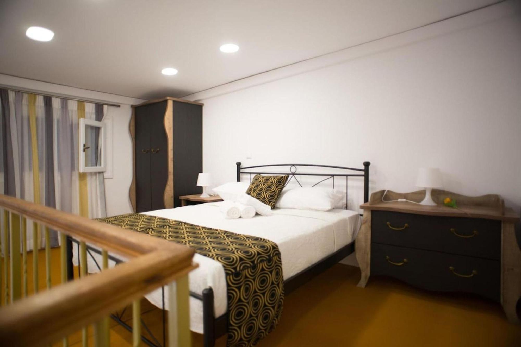 Aimou Studio'S Apartment'S Piraeus Ngoại thất bức ảnh