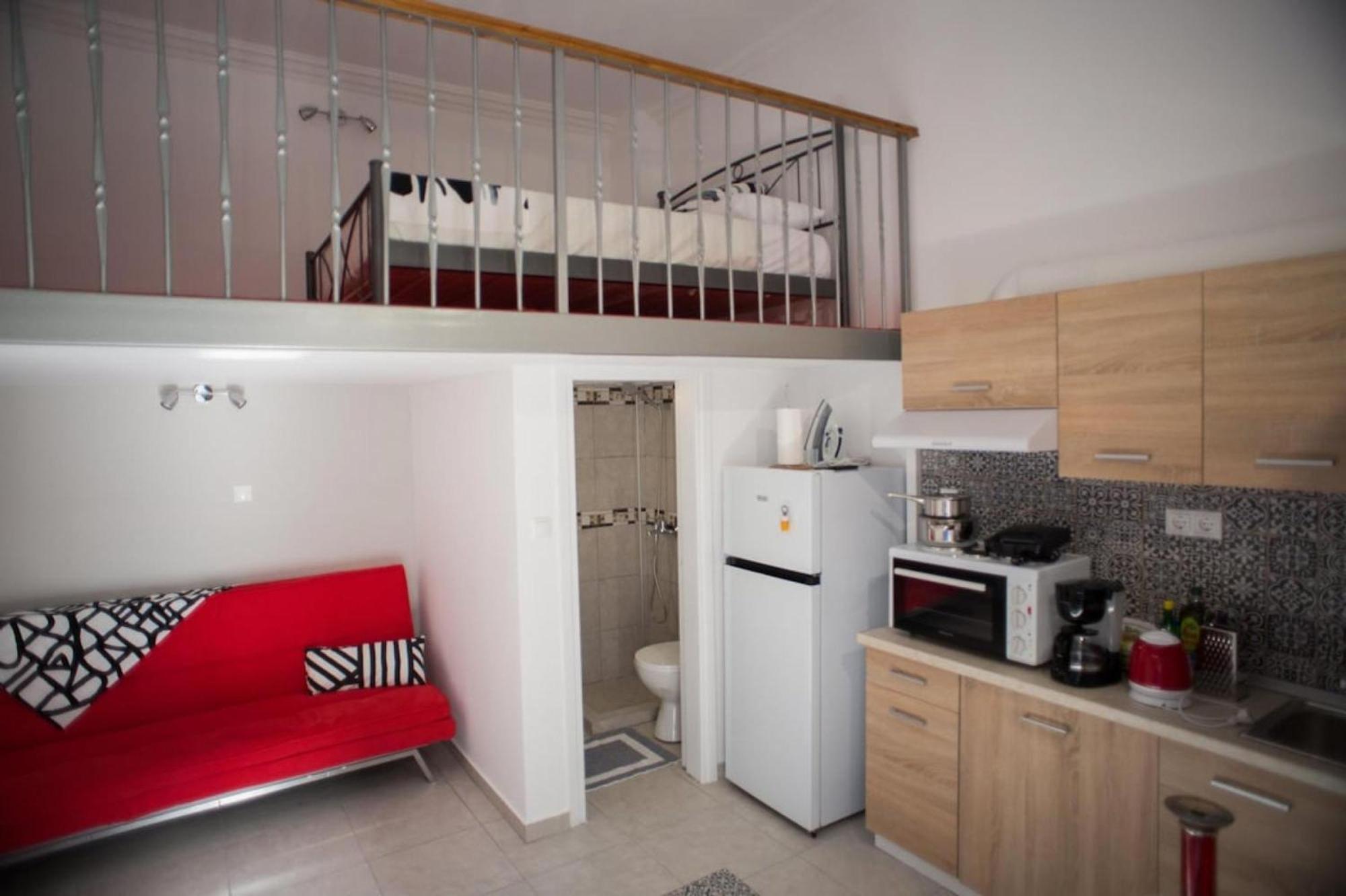 Aimou Studio'S Apartment'S Piraeus Ngoại thất bức ảnh
